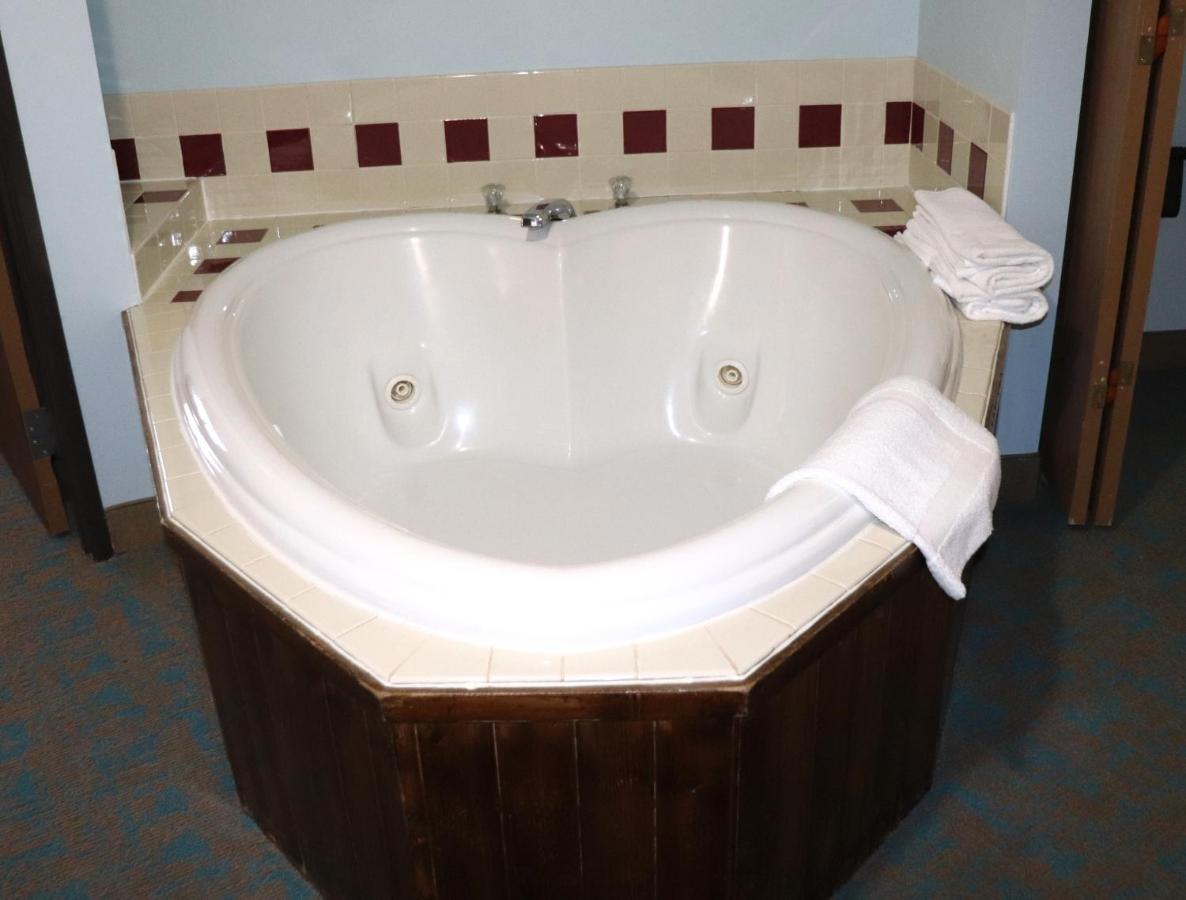 Bay Inn Tawas City Kültér fotó