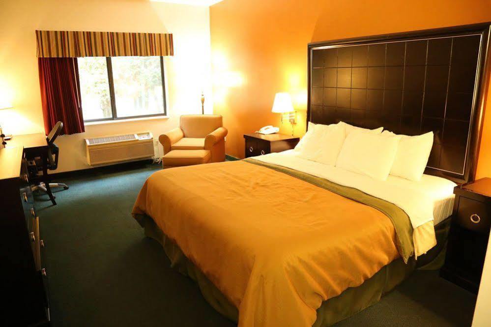 Bay Inn Tawas City Kültér fotó